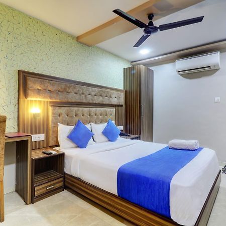 Hotel New Blue Sapphire Residency Мумбаї Екстер'єр фото