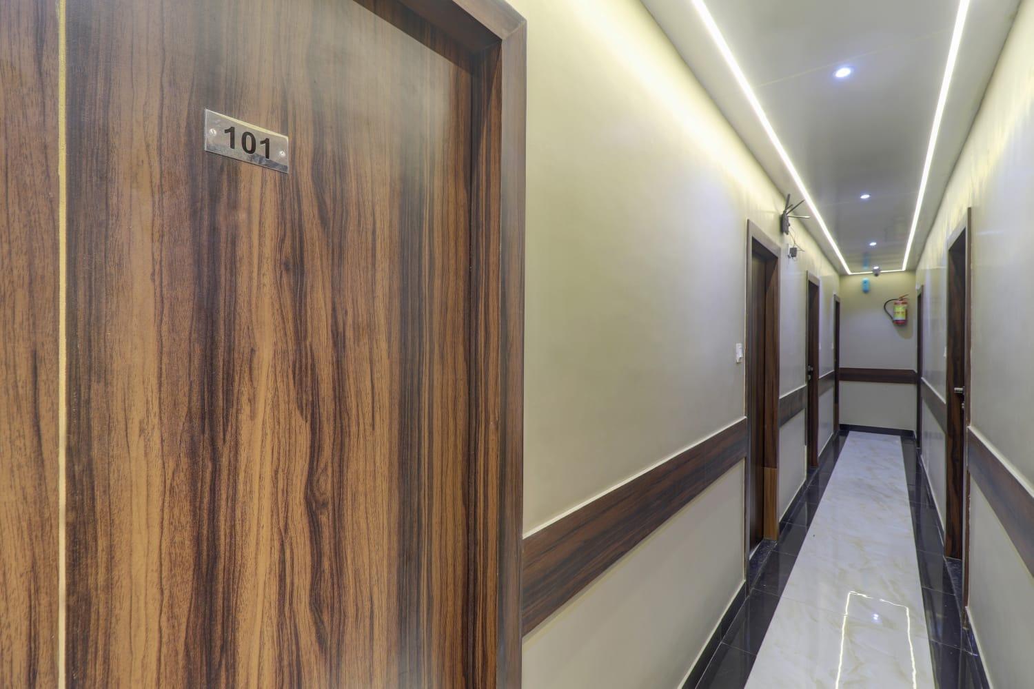 Hotel New Blue Sapphire Residency Мумбаї Екстер'єр фото