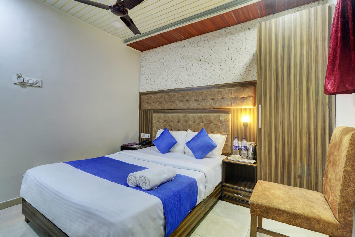 Hotel New Blue Sapphire Residency Мумбаї Екстер'єр фото