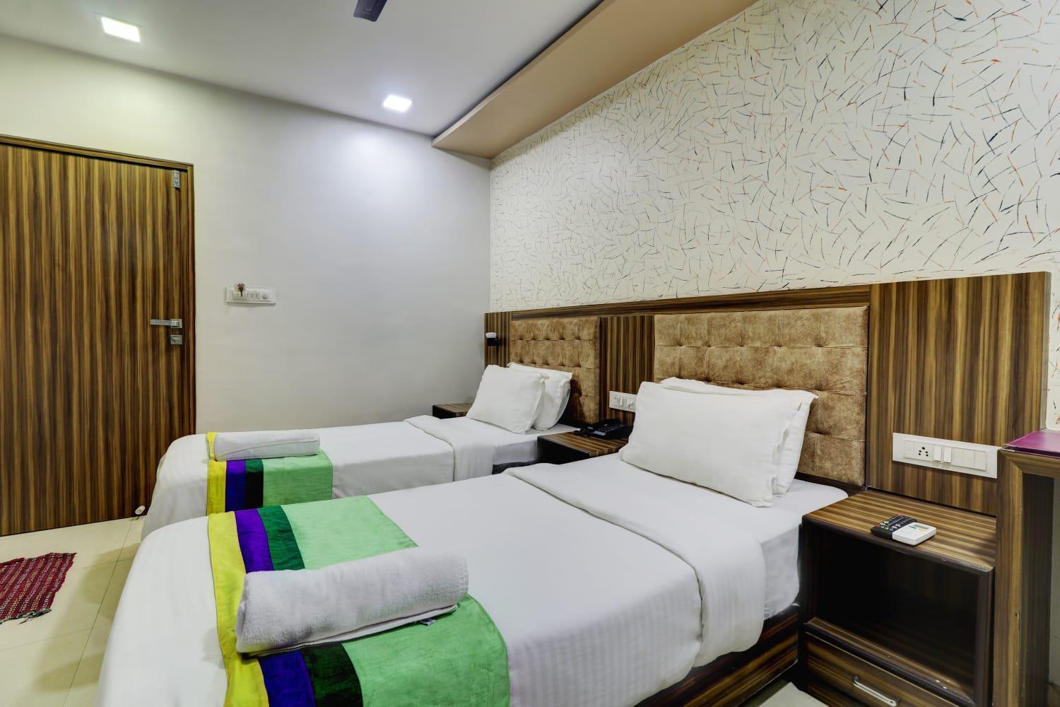 Hotel New Blue Sapphire Residency Мумбаї Екстер'єр фото