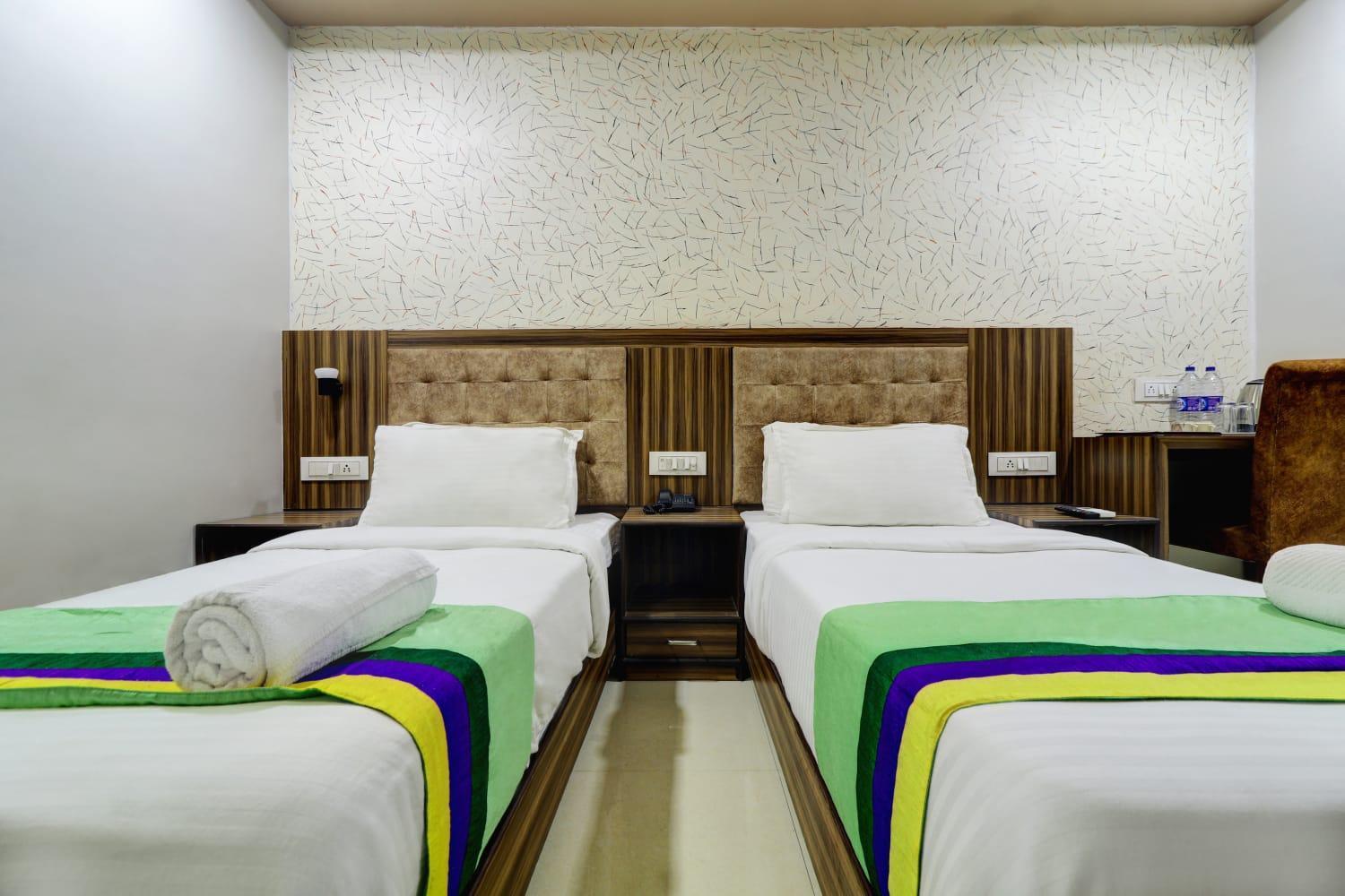 Hotel New Blue Sapphire Residency Мумбаї Екстер'єр фото
