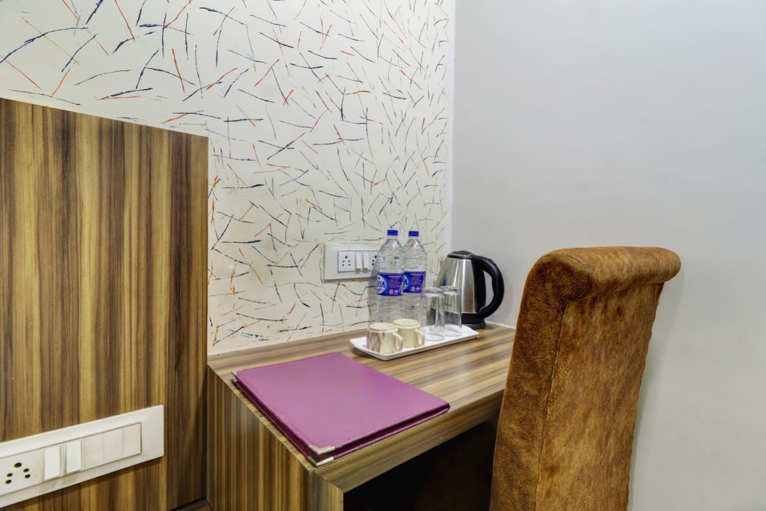 Hotel New Blue Sapphire Residency Мумбаї Екстер'єр фото